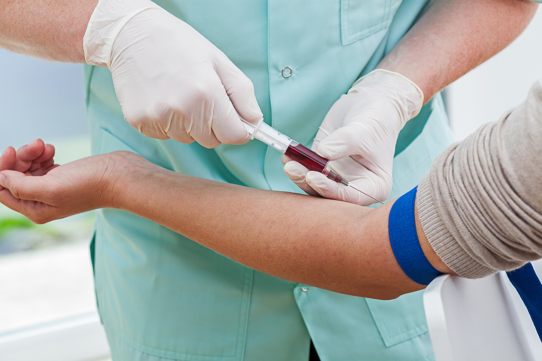 Badania krwi: Na czym polega badanie hematologiczne i kiedy warto je wykonać?